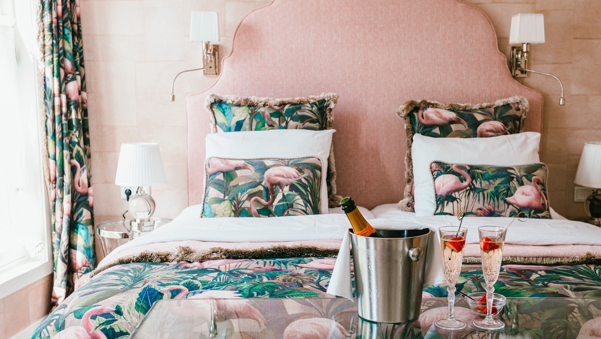 Charming hotelroom in Amsterdam City Centre