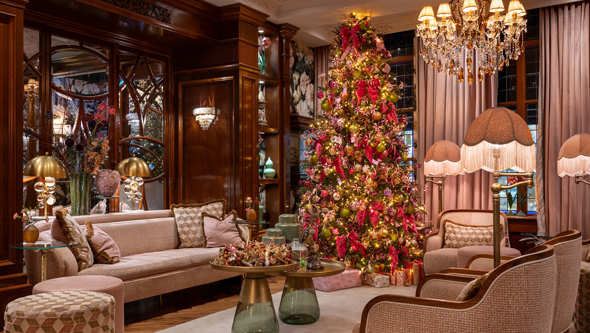 The view from the entrance - detail of a cocktail